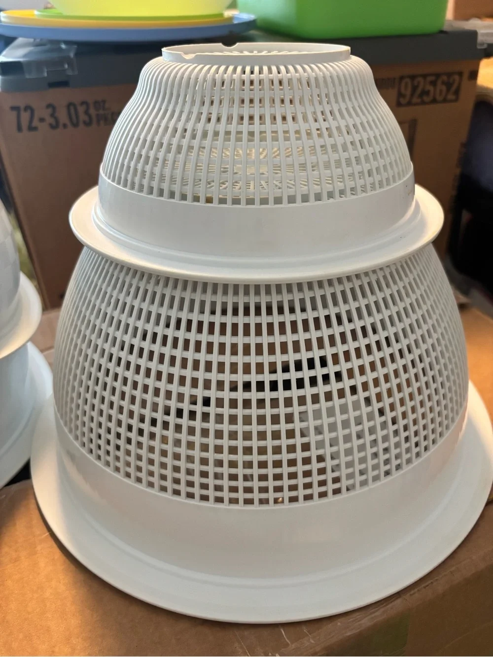 The Pampered Chef White Plastic Nesting Bowls/Colanders with Lid - Embossed Logo